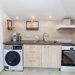 Homy & Stylish Centrally Located Apartment