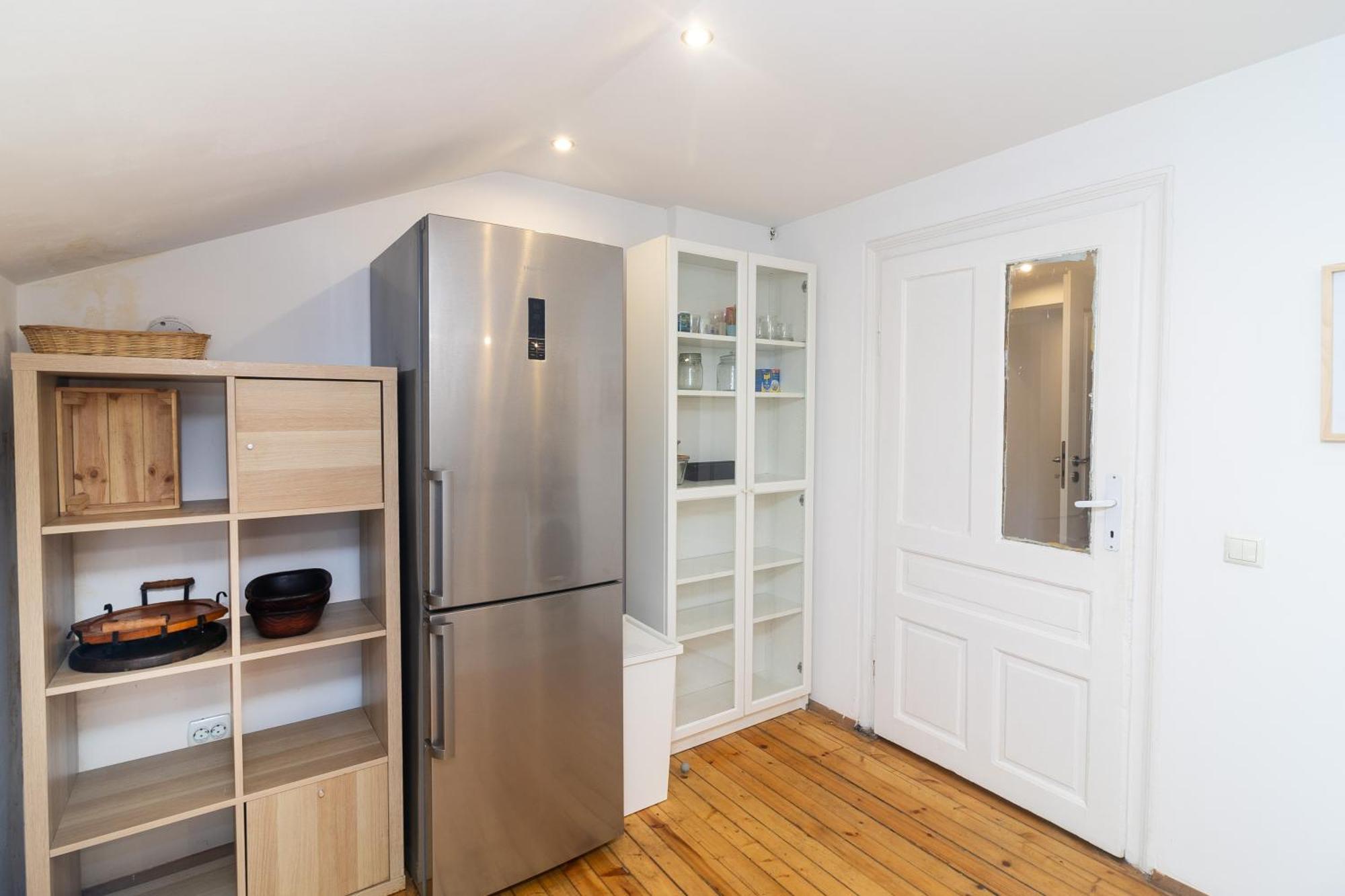 Homy & Stylish Centrally Located Sofia