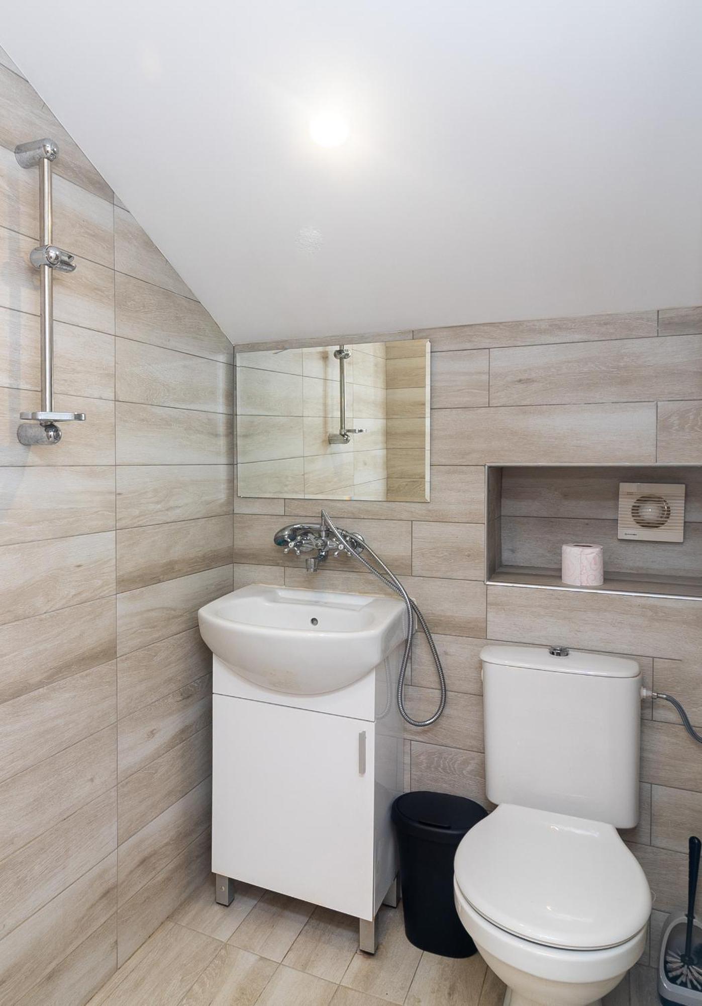 Homy & Stylish Centrally Located Apartment *